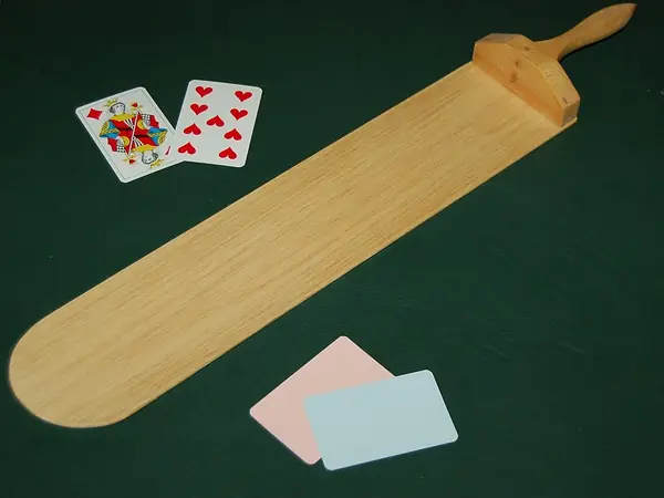 Paletta del punto banco con le carte sul panno verde