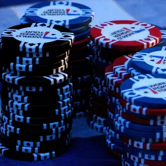 Fiches da poker impilate